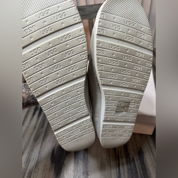 UGG Women's Karisa Everlasting Swarovski Glitter Charm Boots In White Size 10 - Picture 16 of 16